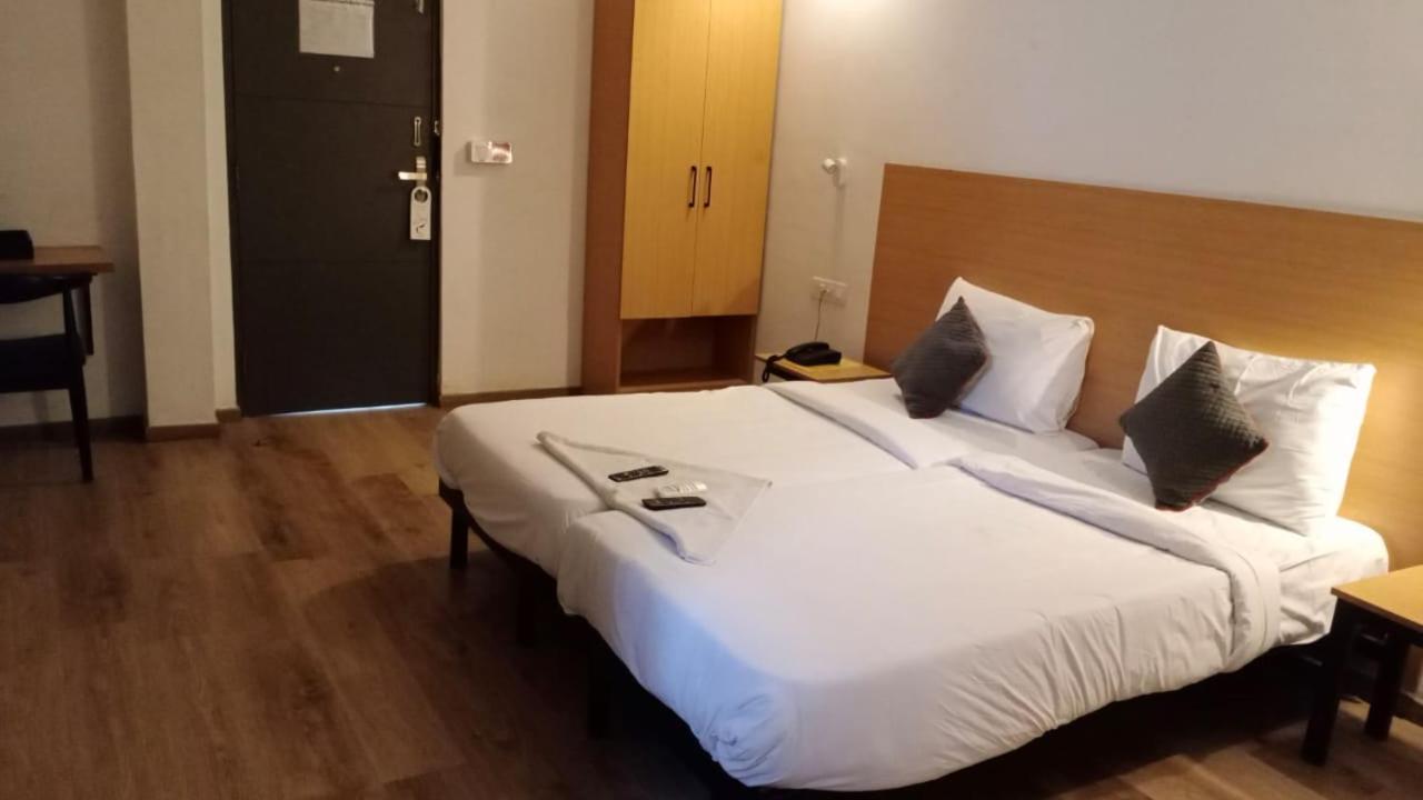צ'נאי Hotel Amrita מראה חיצוני תמונה